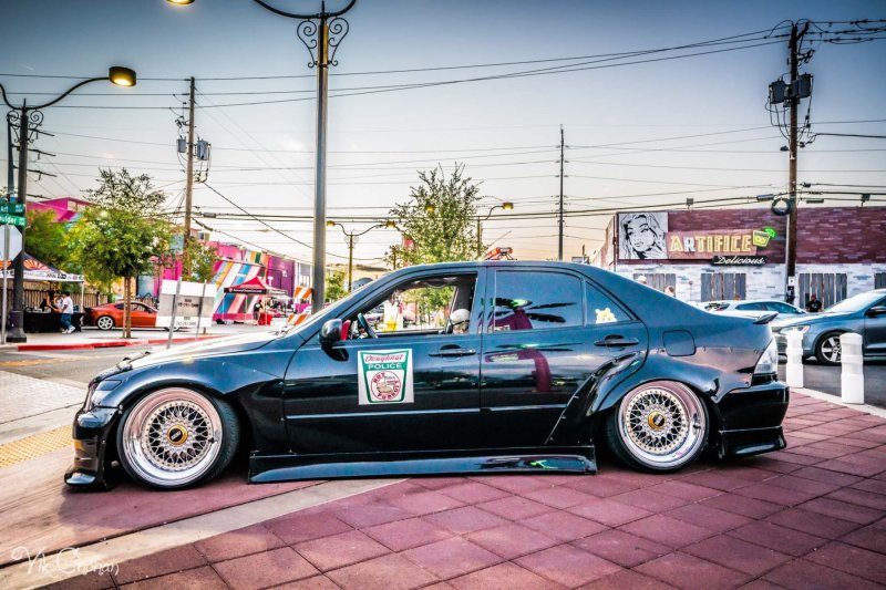 2022-09-28-Las-Vegas-Car-Meets-18-Bin-Arts-District-Car-Show-Photography-Vik-Chohan-Photography-Photo-Booth-Social-Media-VCP-008