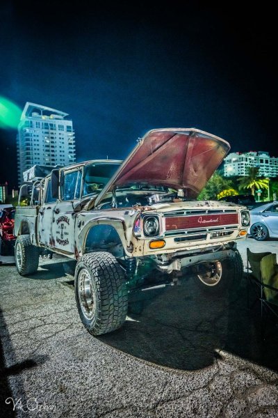2022-09-28-Las-Vegas-Car-Meets-18-Bin-Arts-District-Car-Show-Photography-Vik-Chohan-Photography-Photo-Booth-Social-Media-VCP-277