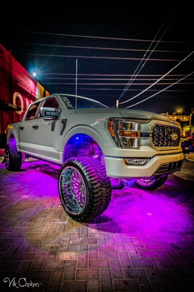 2022-11-23-Car-Showcase-Food-Drive-Car-Show-Photography-Vik-Chohan-Photography-Photo-Booth-Social-Media-VCP-200